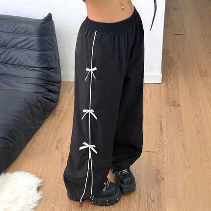 Pantaloni donna gamba dritta dal design moderno