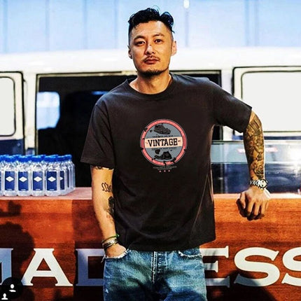 T-Shirt Streetwear Unisex con Logo Grafico